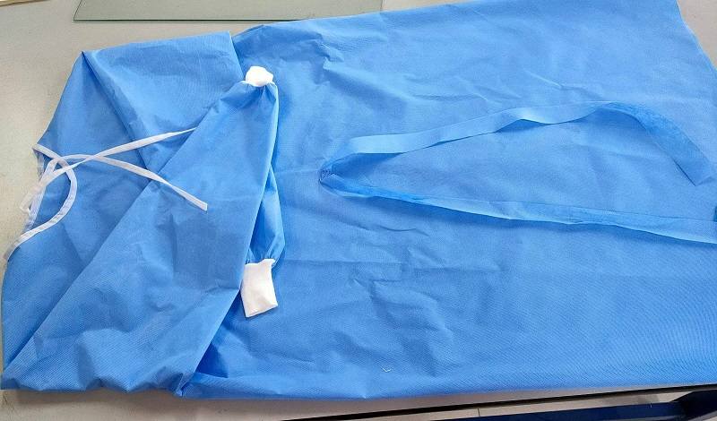 Non woven Isolation Gown